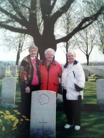 20200529_184532 Hennebery family visiting grave