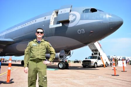 DSC_1834(1) Scott Nantes in front of Airbus A310 at 2018 Summerside Air Show